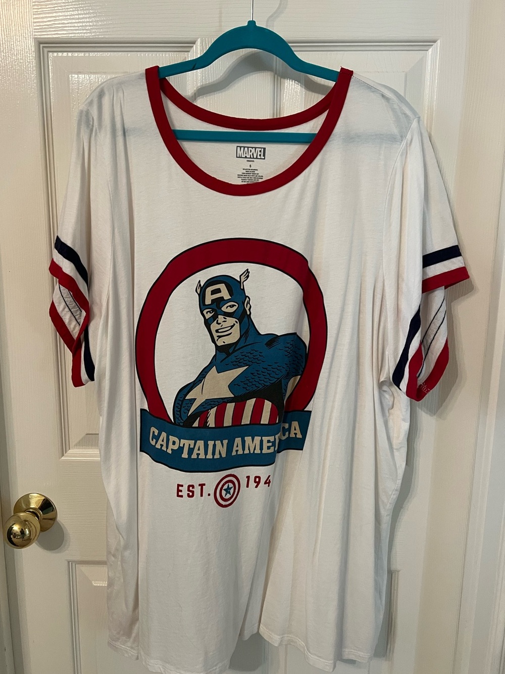 Marvel Captain America Graphic Tee - White with Red & Blue Print